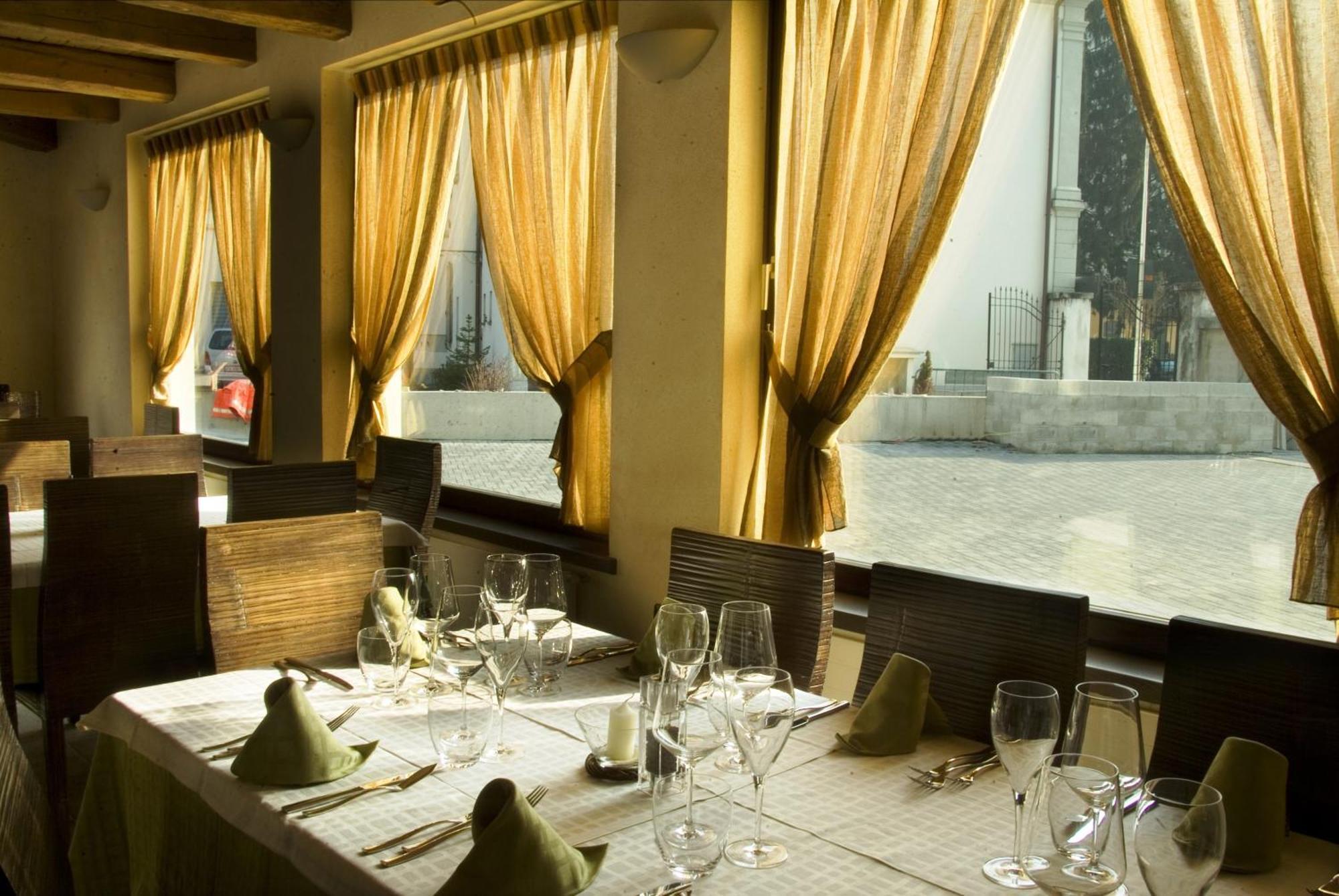 Hotel San Lorenzo Chiavenna Exterior photo